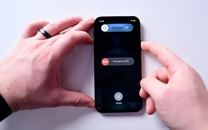 Thử khởi động lại điện thoại nhé!